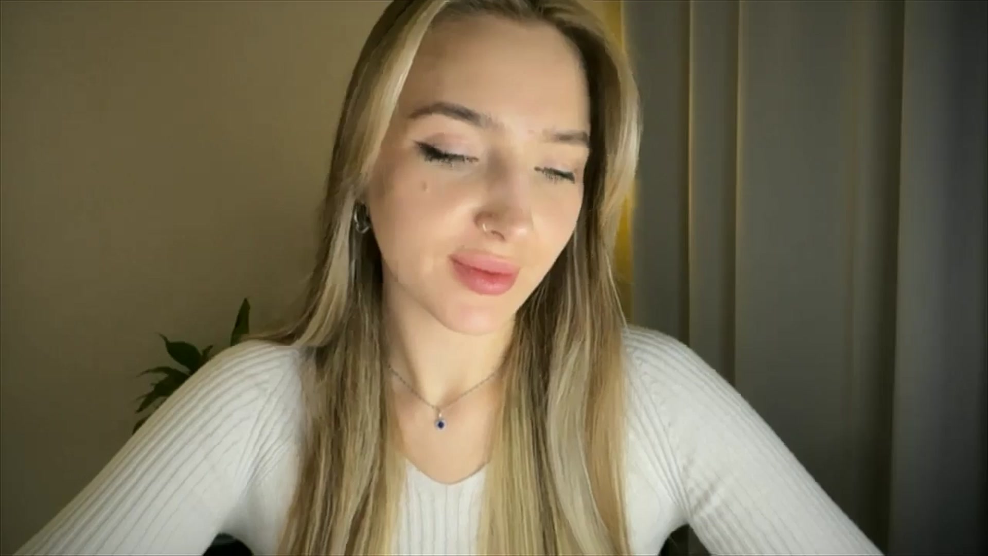 Gallery image thumbnail from My_Diana's myfreecams stream on, 03/06/2025, 22:17 image 11 of 20