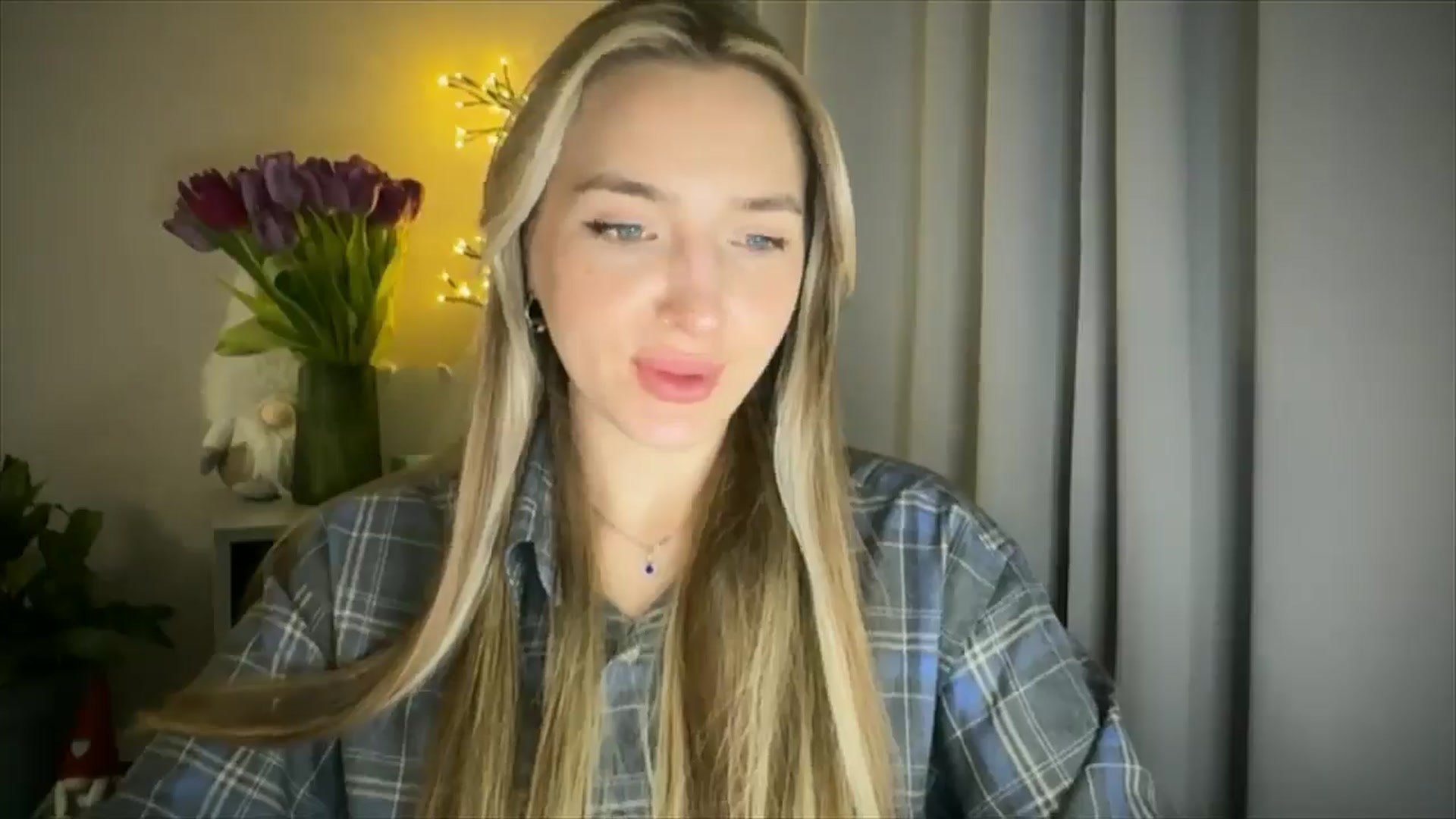 Gallery image thumbnail from My_Diana's myfreecams stream on, 03/11/2025, 23:23 image 5 of 20