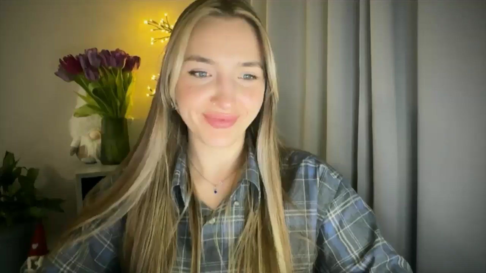Gallery image thumbnail from My_Diana's myfreecams stream on, 03/11/2025, 23:23 image 6 of 20
