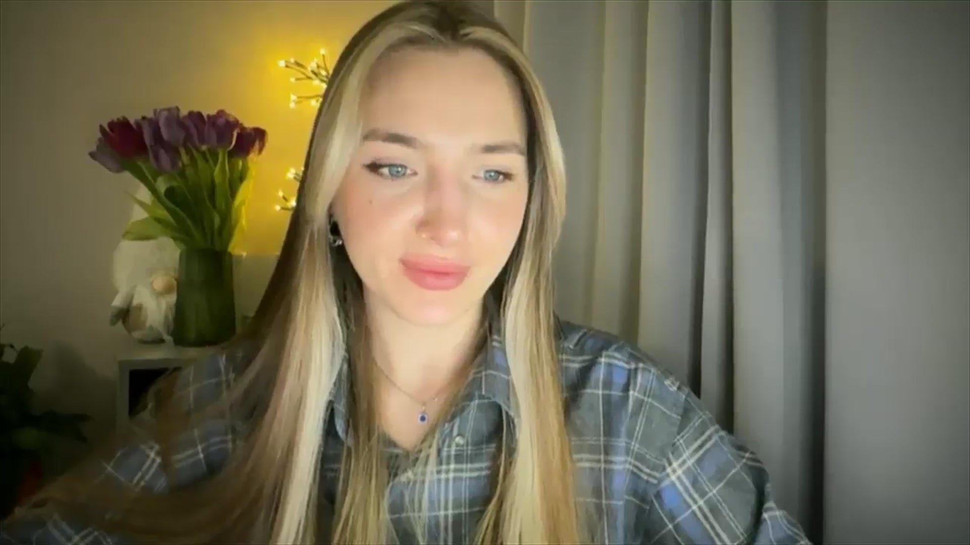 Gallery image thumbnail from My_Diana's myfreecams stream on, 03/11/2025, 23:23 image 3 of 20