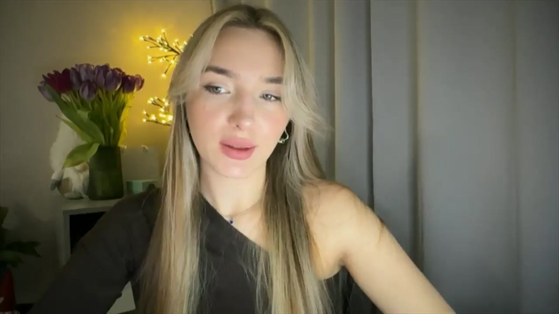 Gallery image thumbnail from My_Diana's myfreecams stream on, 03/12/2025, 15:32 image 10 of 20