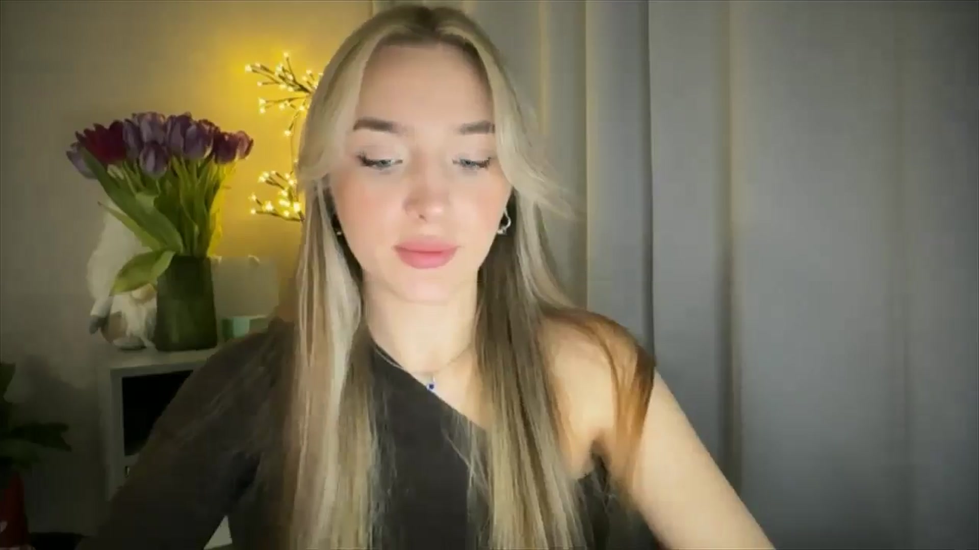 Gallery image thumbnail from My_Diana's myfreecams stream on, 03/12/2025, 15:32 image 3 of 20