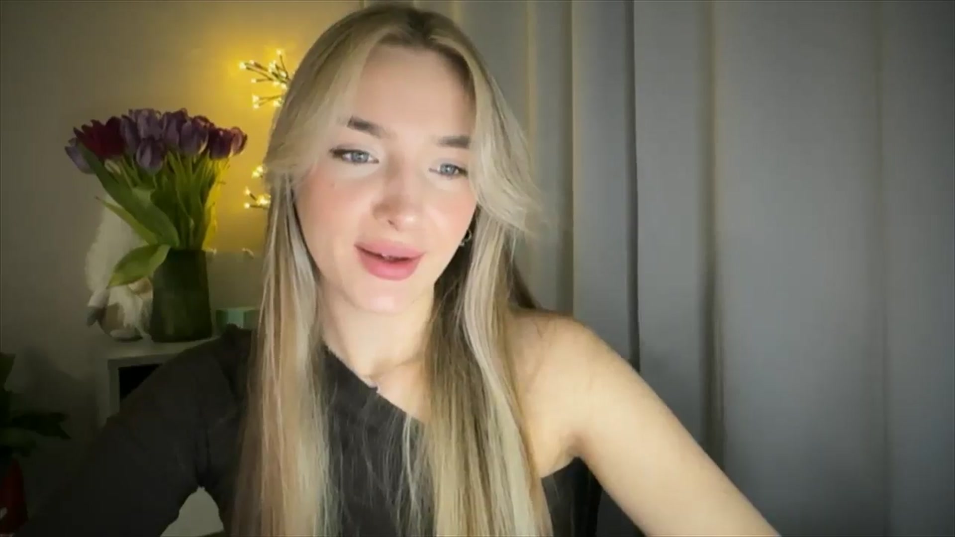 Gallery image thumbnail from My_Diana's myfreecams stream on, 03/12/2025, 15:32 image 15 of 20