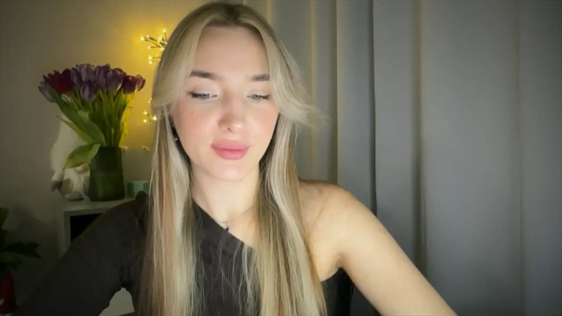 Gallery image thumbnail from My_Diana's myfreecams stream on, 03/12/2025, 15:32 image 16 of 20