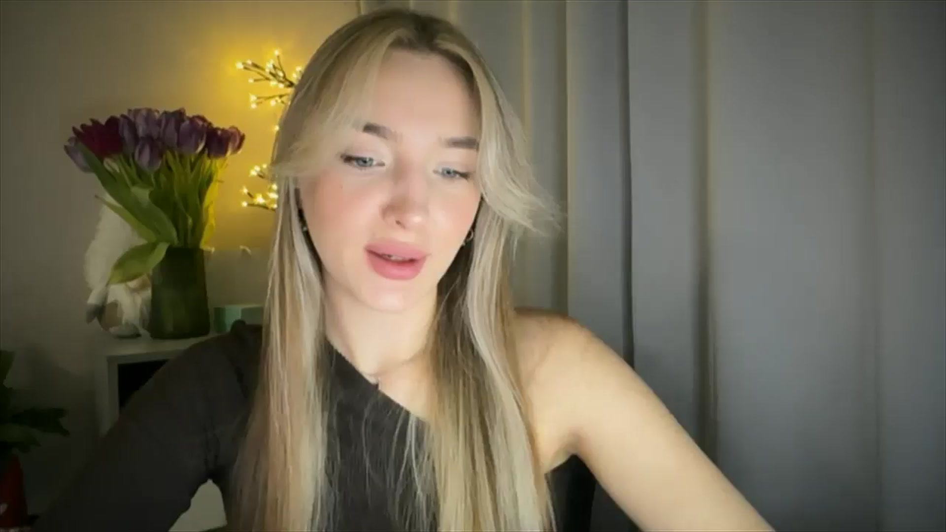 Gallery image thumbnail from My_Diana's myfreecams stream on, 03/12/2025, 15:32 image 17 of 20