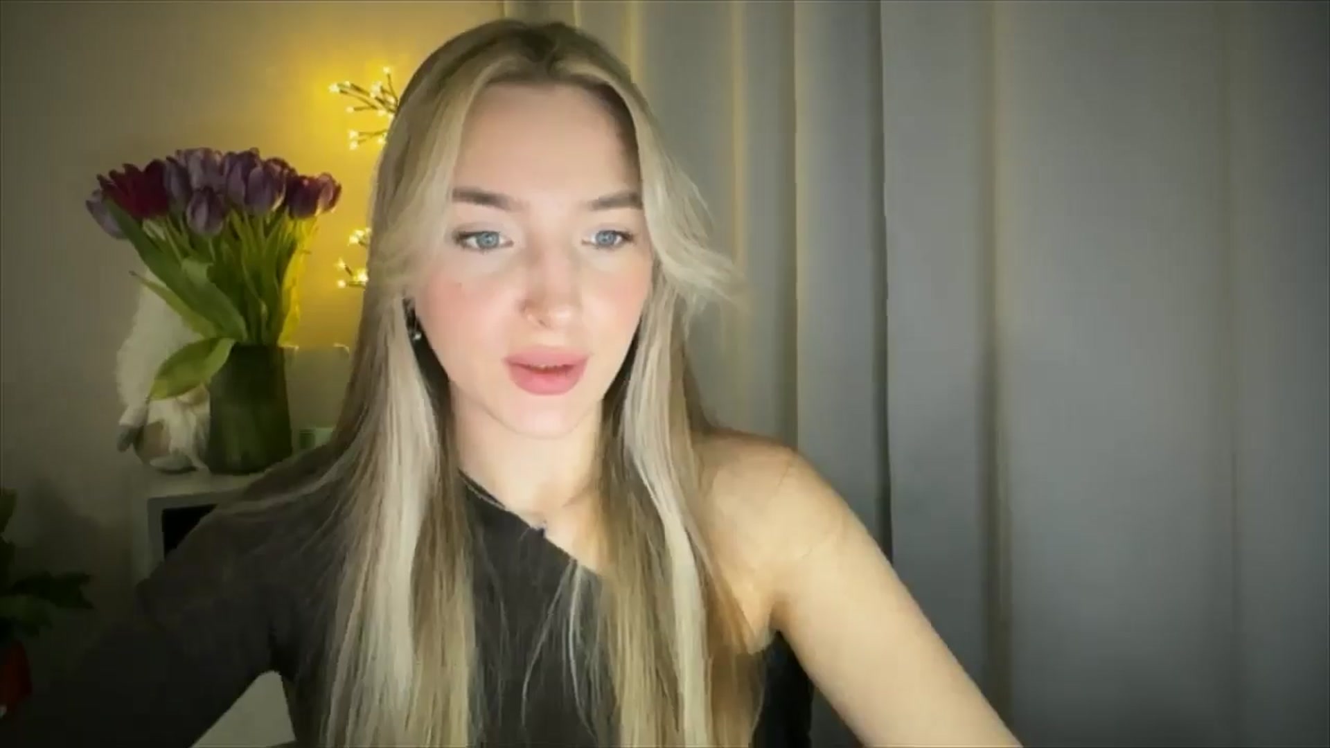 Gallery image thumbnail from My_Diana's myfreecams stream on, 03/12/2025, 17:05 image 8 of 20
