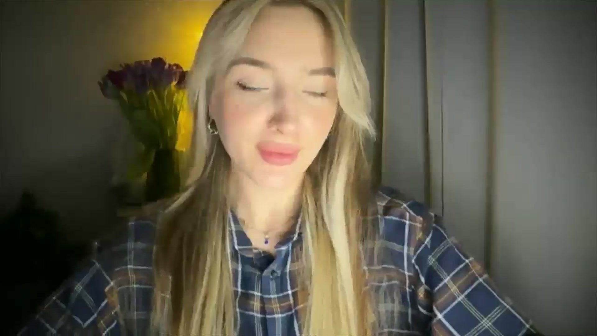 Gallery image thumbnail from My_Diana's myfreecams stream on, 03/13/2025, 15:39 image 6 of 20