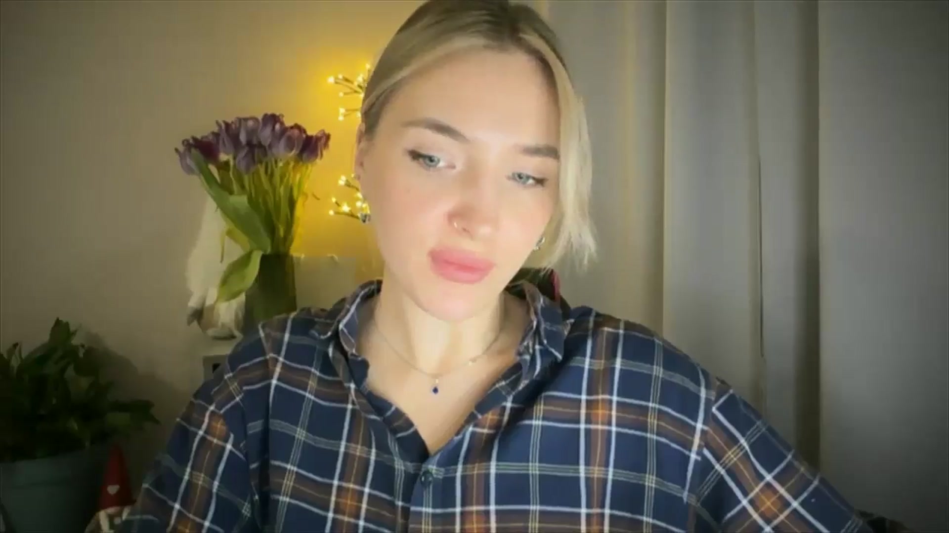 Gallery image thumbnail from My_Diana's myfreecams stream on, 03/13/2025, 23:08 image 14 of 20
