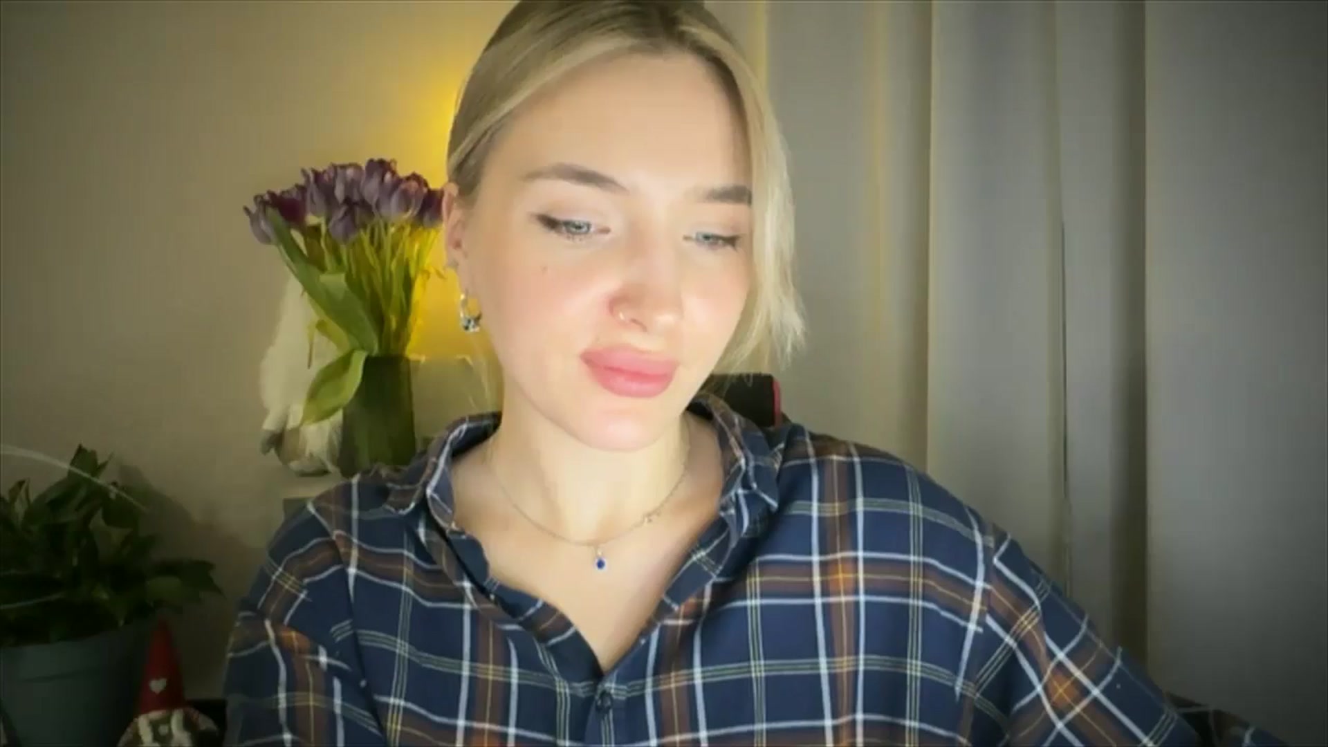Gallery image thumbnail from My_Diana's myfreecams stream on, 03/13/2025, 23:08 image 13 of 20