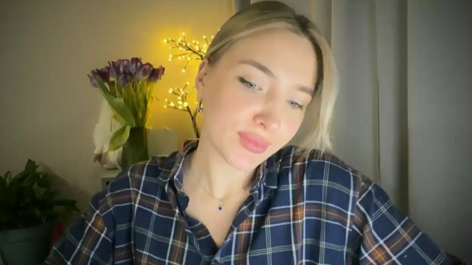 Gallery image thumbnail from My_Diana's myfreecams stream on, 03/13/2025, 23:08 image 15 of 20
