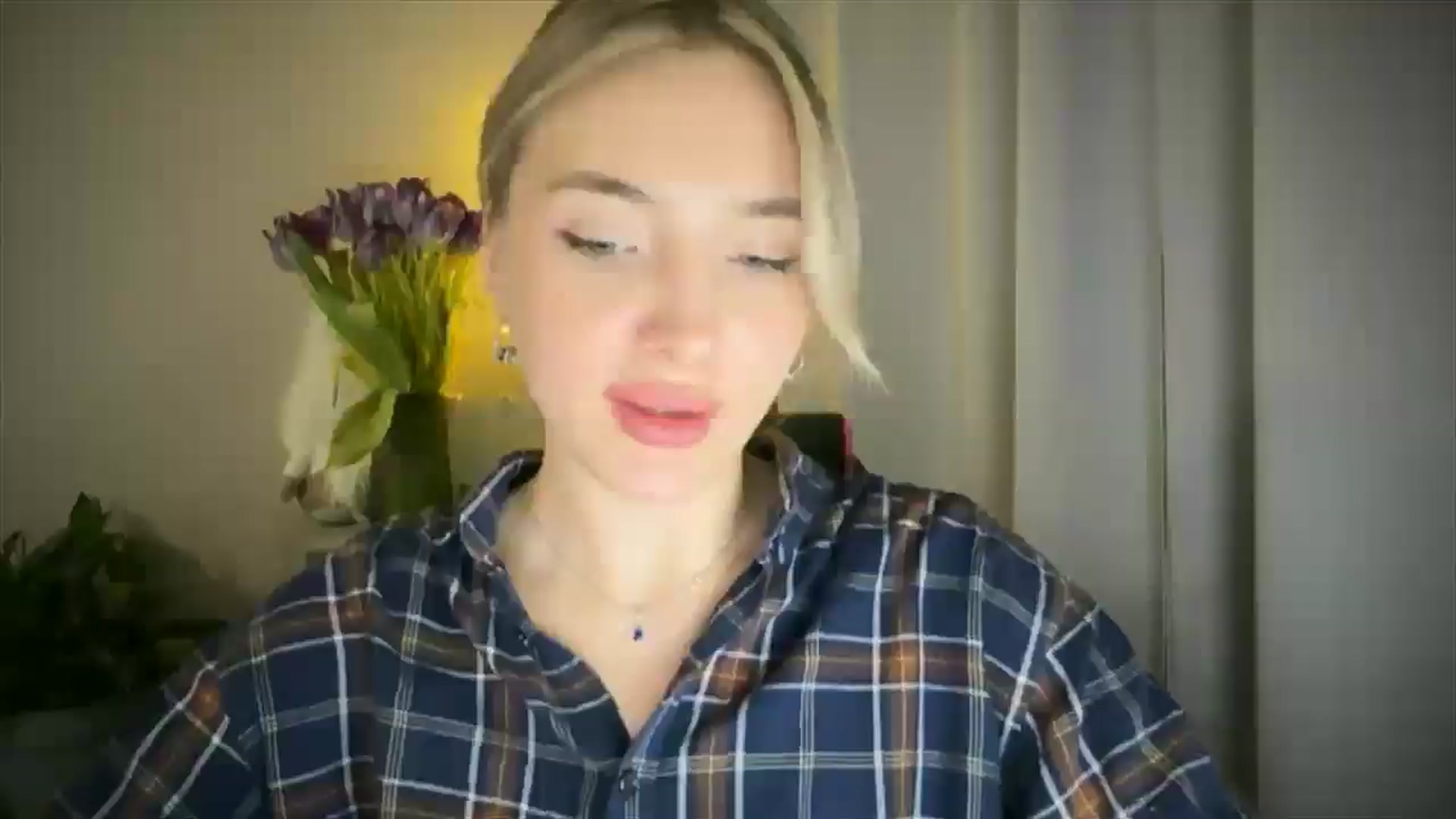 Gallery image thumbnail from My_Diana's myfreecams stream on, 03/13/2025, 23:08 image 7 of 20