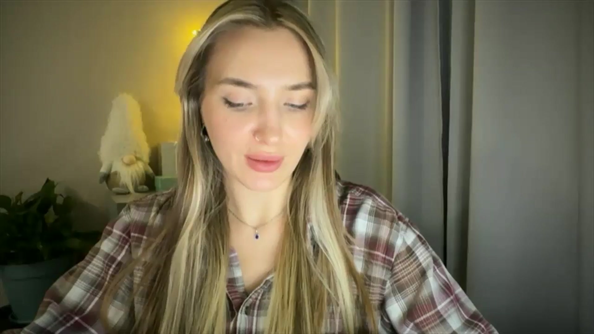 Gallery image thumbnail from My_Diana's myfreecams stream on, 03/14/2025, 23:37 image 9 of 20