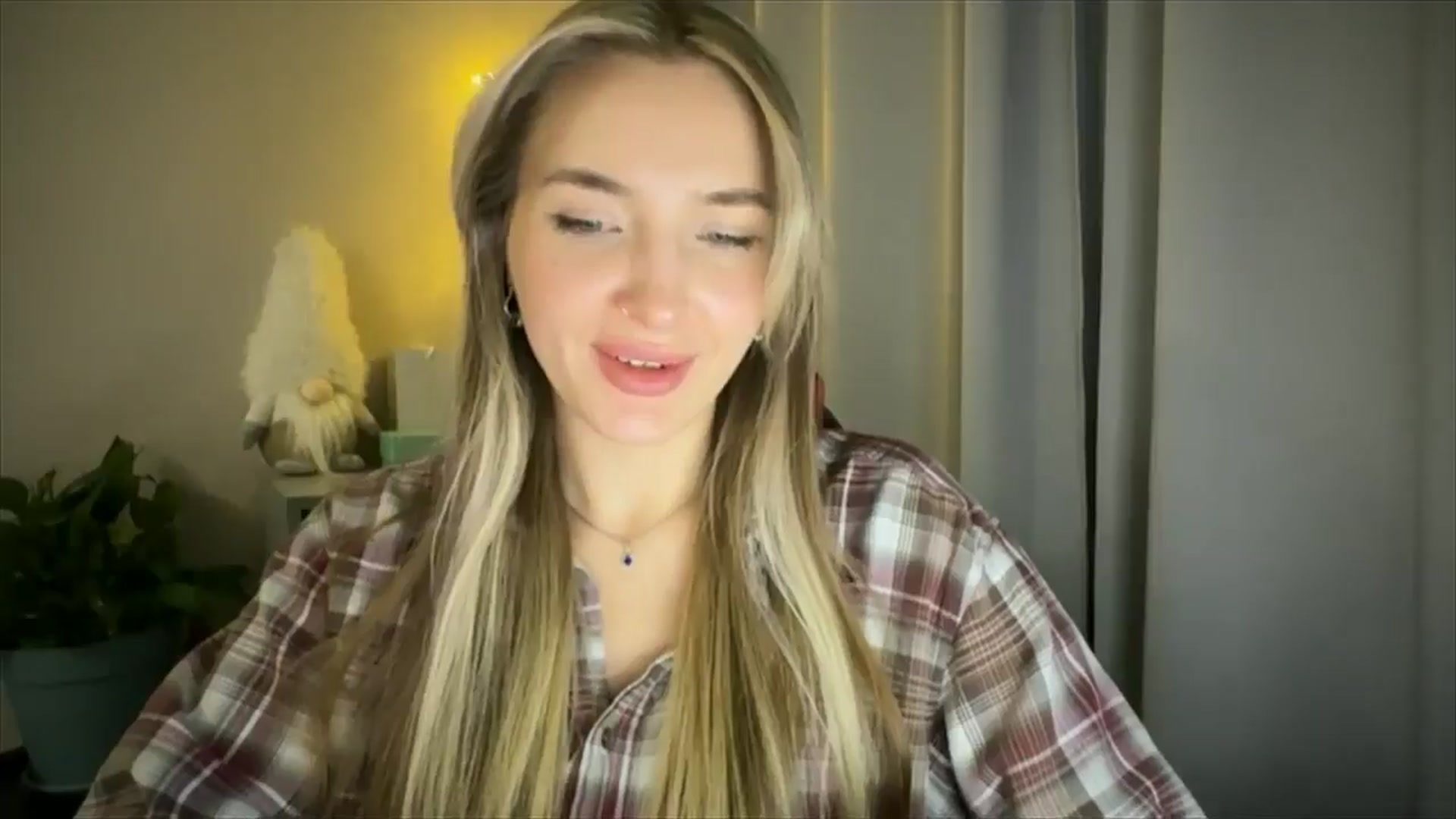 Gallery image thumbnail from My_Diana's myfreecams stream on, 03/14/2025, 23:37 image 7 of 20