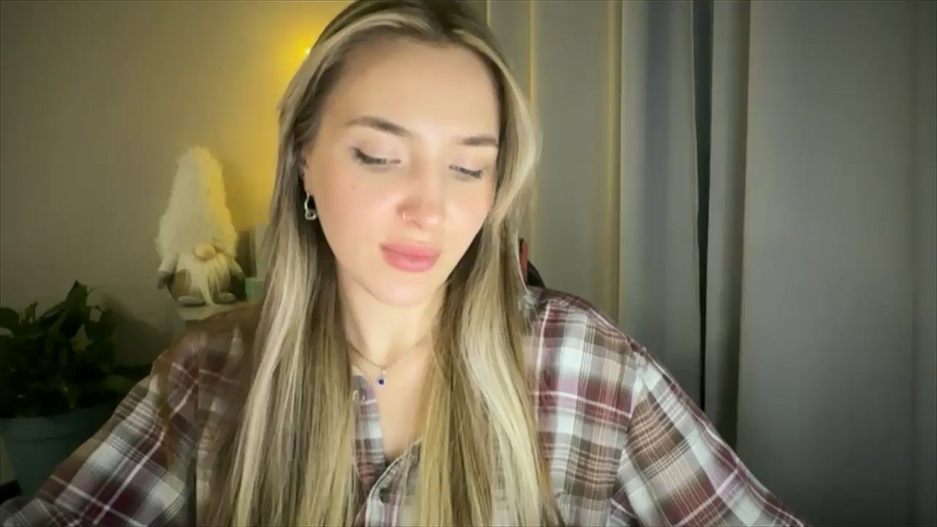 Gallery image thumbnail from My_Diana's myfreecams stream on, 03/14/2025, 23:37 image 1 of 20
