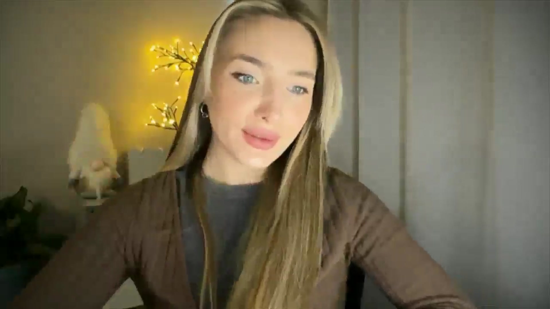 Gallery image thumbnail from My_Diana's myfreecams stream on, 03/18/2025, 14:19 image 10 of 20