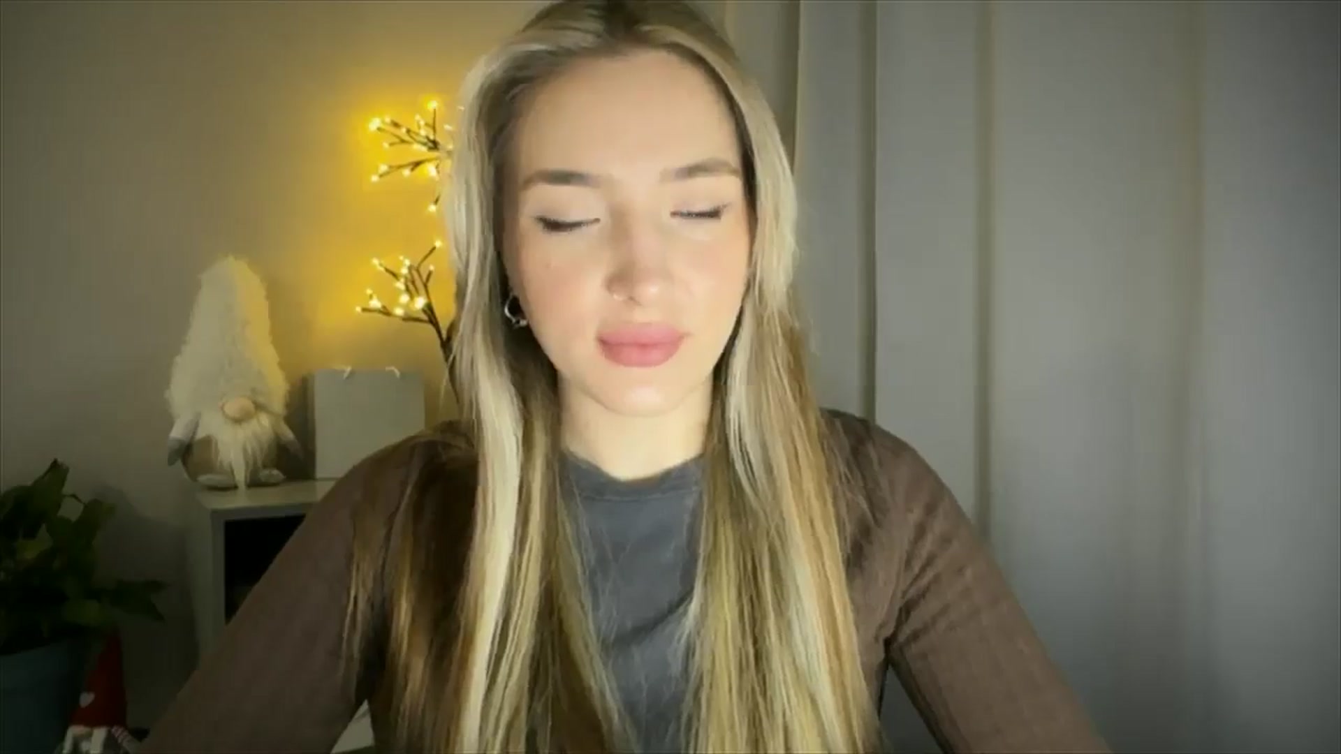 Gallery image thumbnail from My_Diana's myfreecams stream on, 03/18/2025, 14:19 image 5 of 20