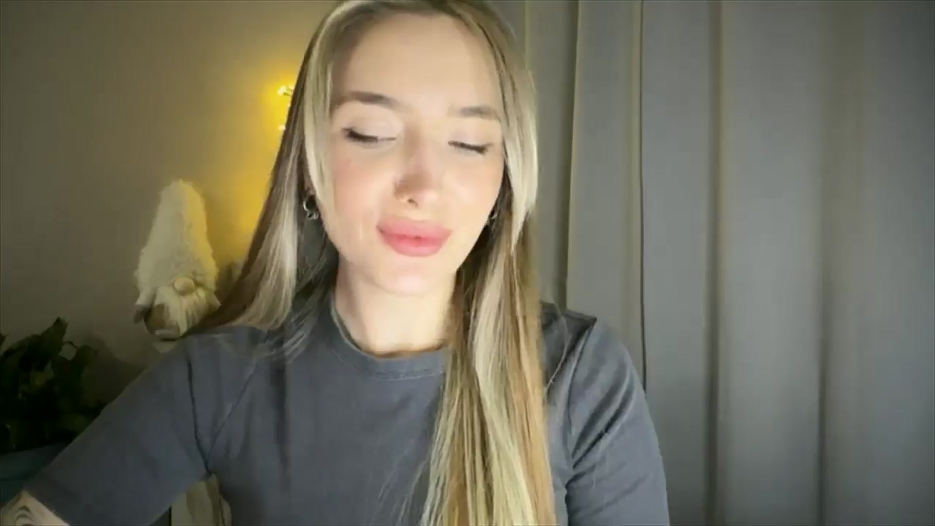 Gallery image thumbnail from My_Diana's myfreecams stream on, 03/18/2025, 16:02 image 9 of 20