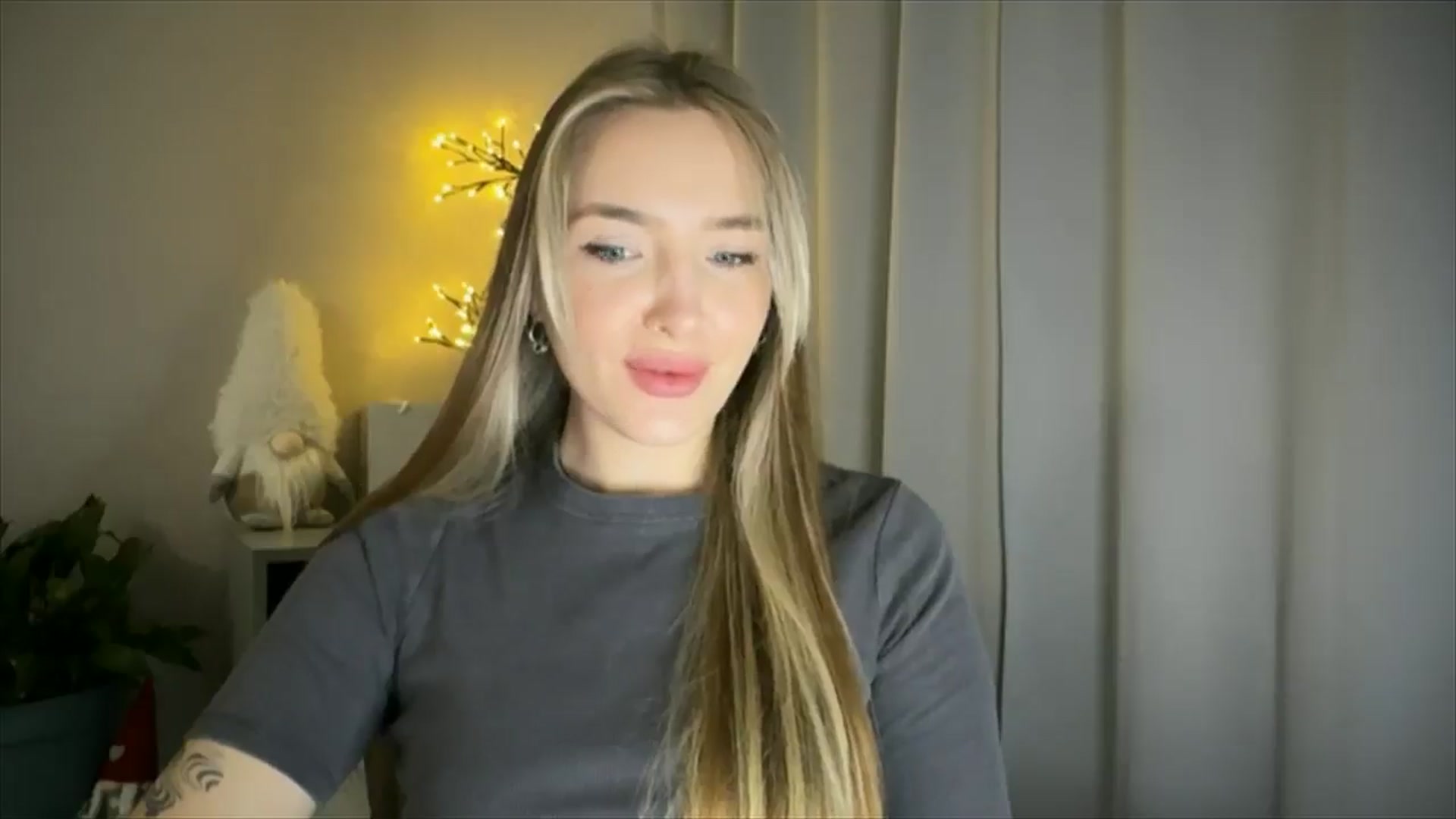 Gallery image thumbnail from My_Diana's myfreecams stream on, 03/18/2025, 16:02 image 10 of 20