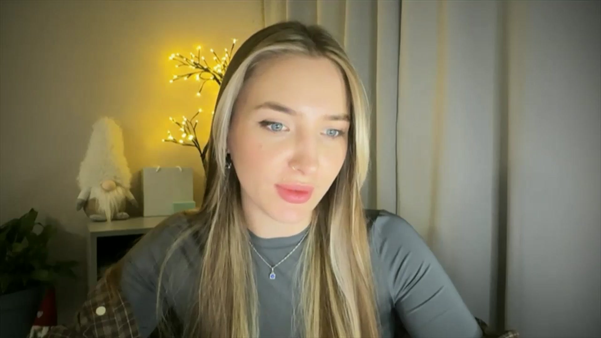 Gallery image thumbnail from My_Diana's myfreecams stream on, 03/19/2025, 17:06 image 13 of 20