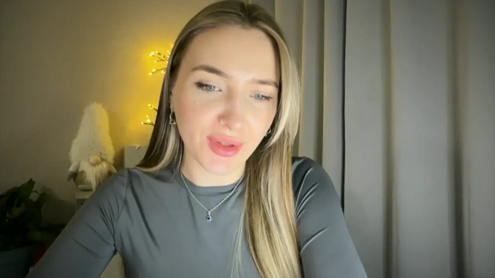 Gallery image thumbnail from My_Diana's myfreecams stream on, 03/19/2025, 23:45 image 14 of 20