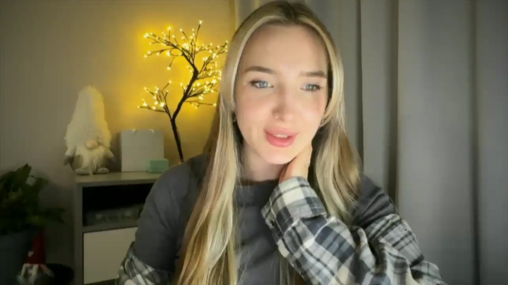 Gallery image thumbnail from My_Diana's myfreecams stream on, 03/20/2025, 21:16 image 18 of 20