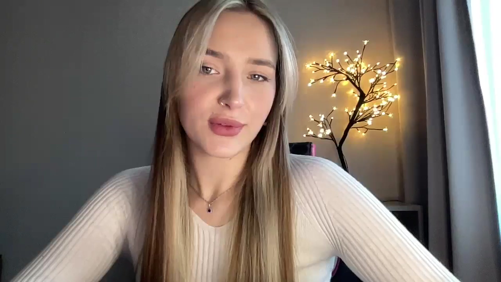 Gallery image thumbnail from My_Diana's myfreecams stream on, 03/21/2025, 15:52 image 8 of 20