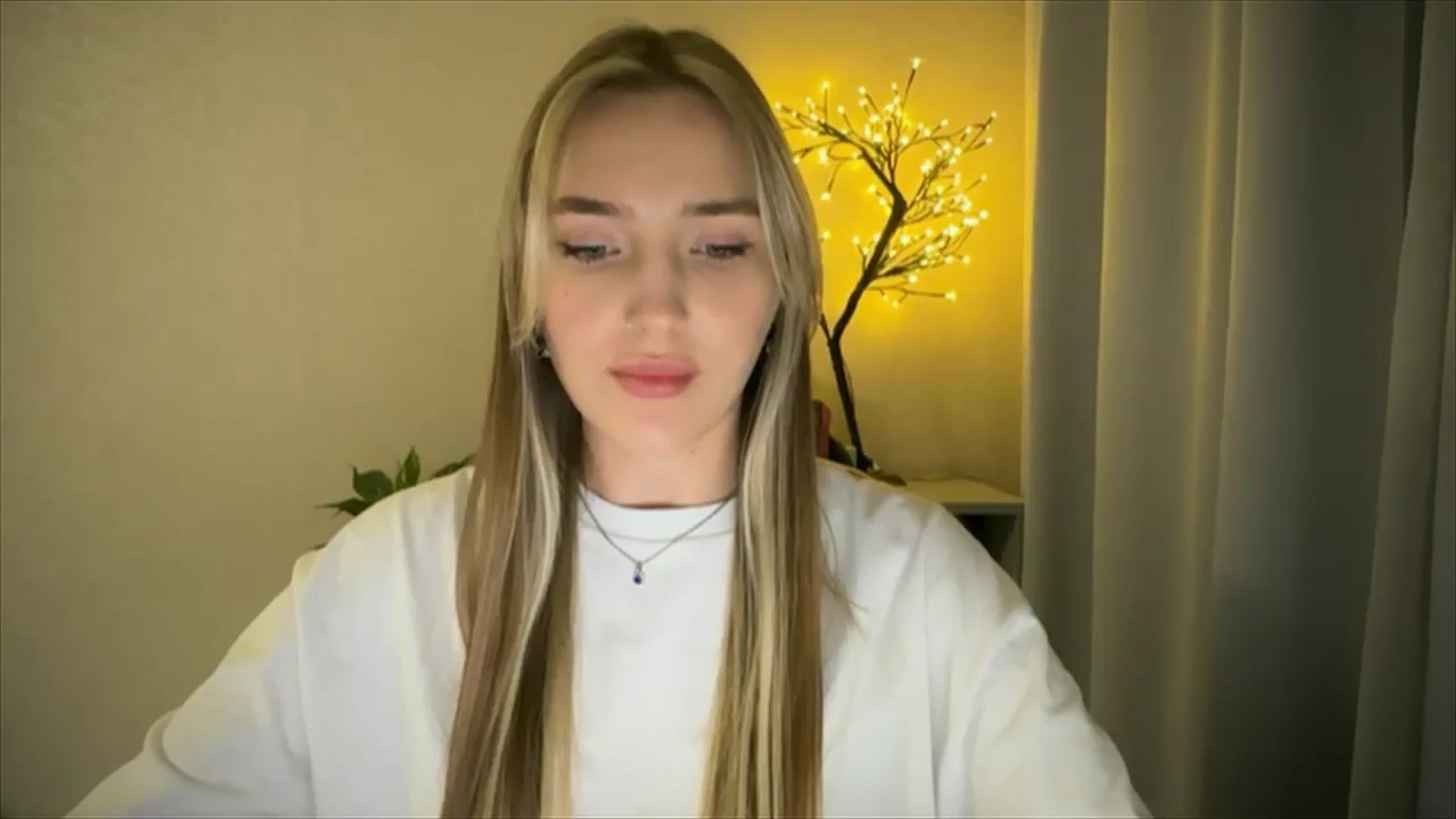Gallery image thumbnail from My_Diana's myfreecams stream on, 03/21/2025, 22:37 image 9 of 20