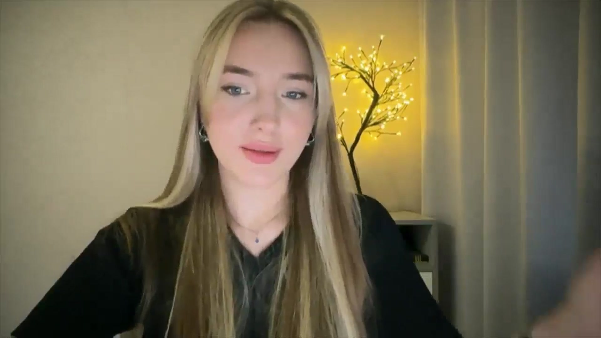 Gallery image thumbnail from My_Diana's myfreecams stream on, 03/22/2025, 16:04 image 14 of 20