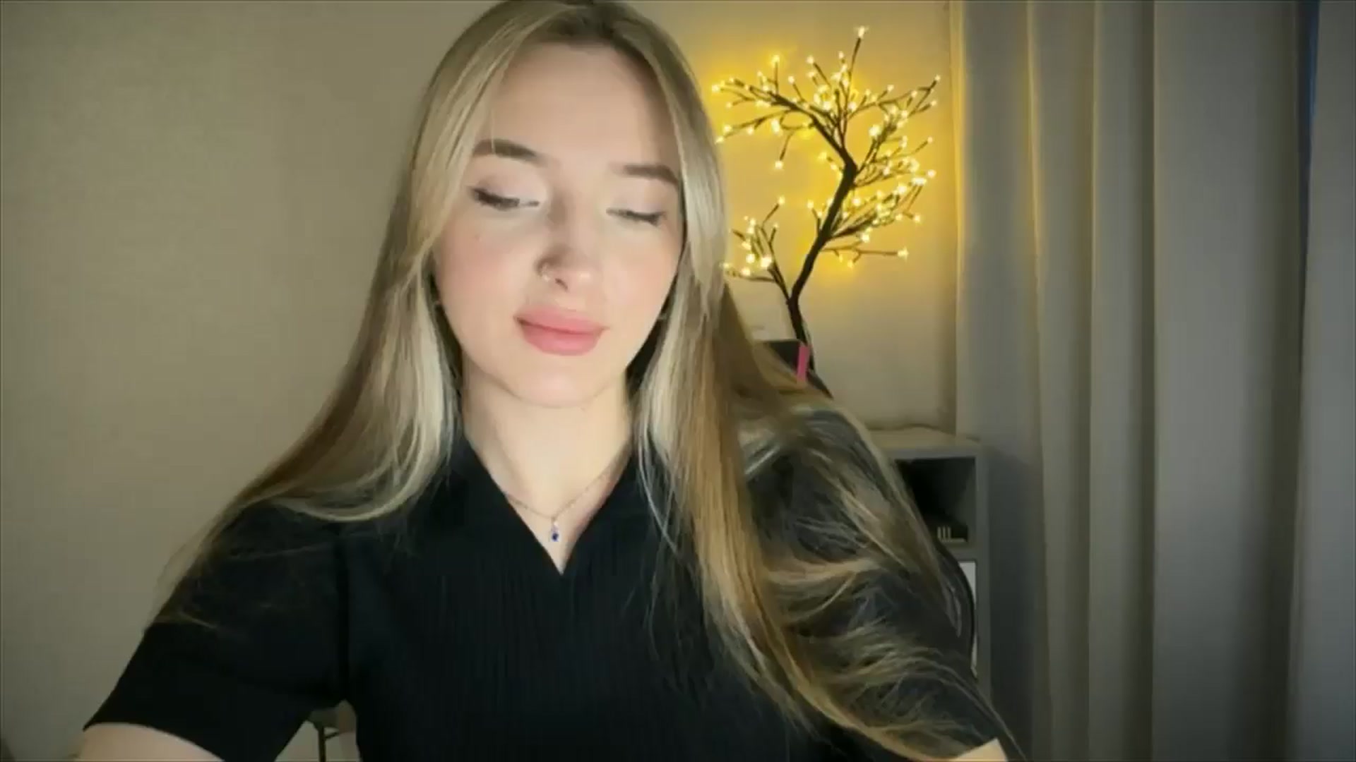 Gallery image thumbnail from My_Diana's myfreecams stream on, 03/22/2025, 16:04 image 1 of 20