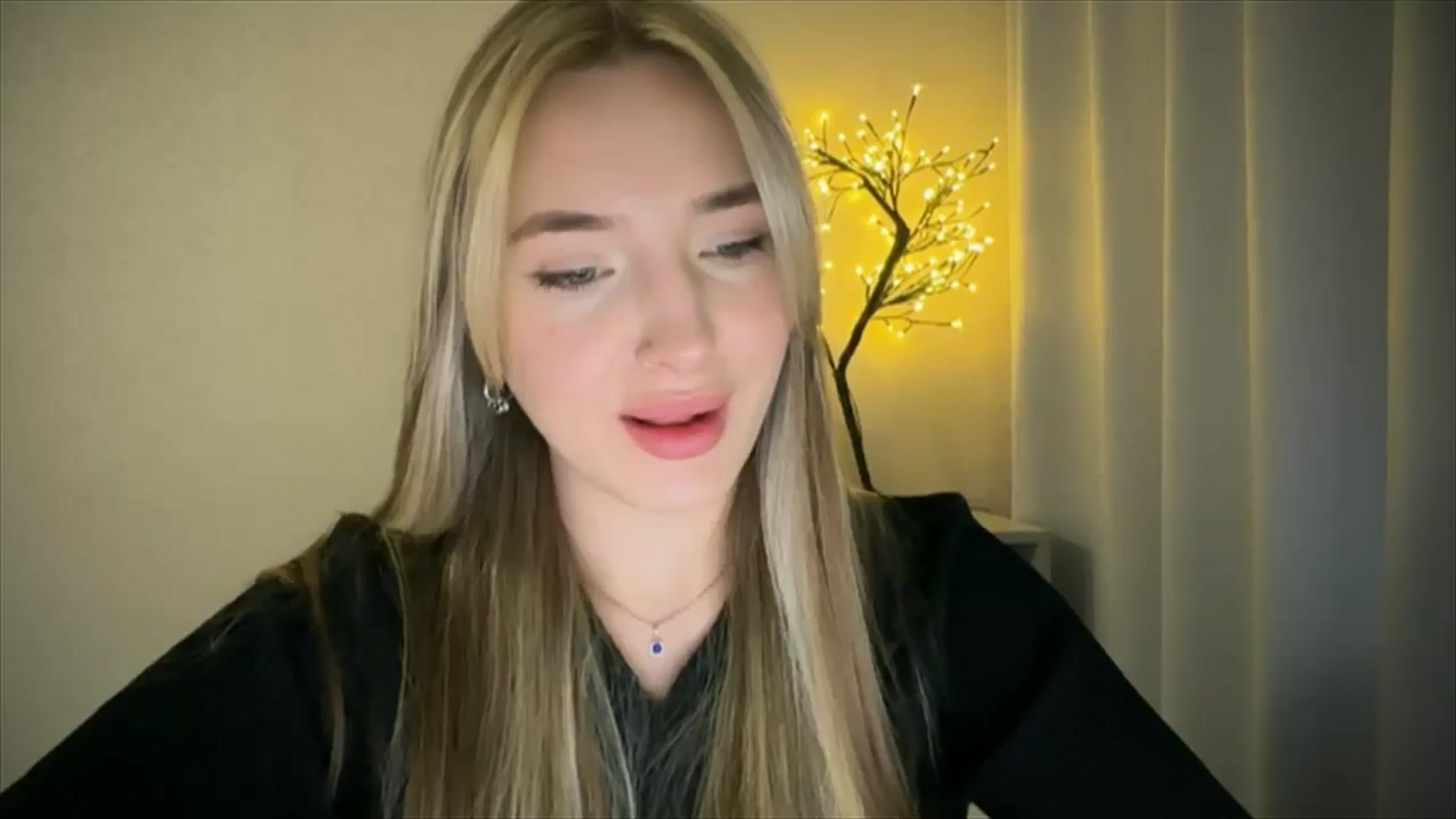 Gallery image thumbnail from My_Diana's myfreecams stream on, 03/22/2025, 16:04 image 15 of 20