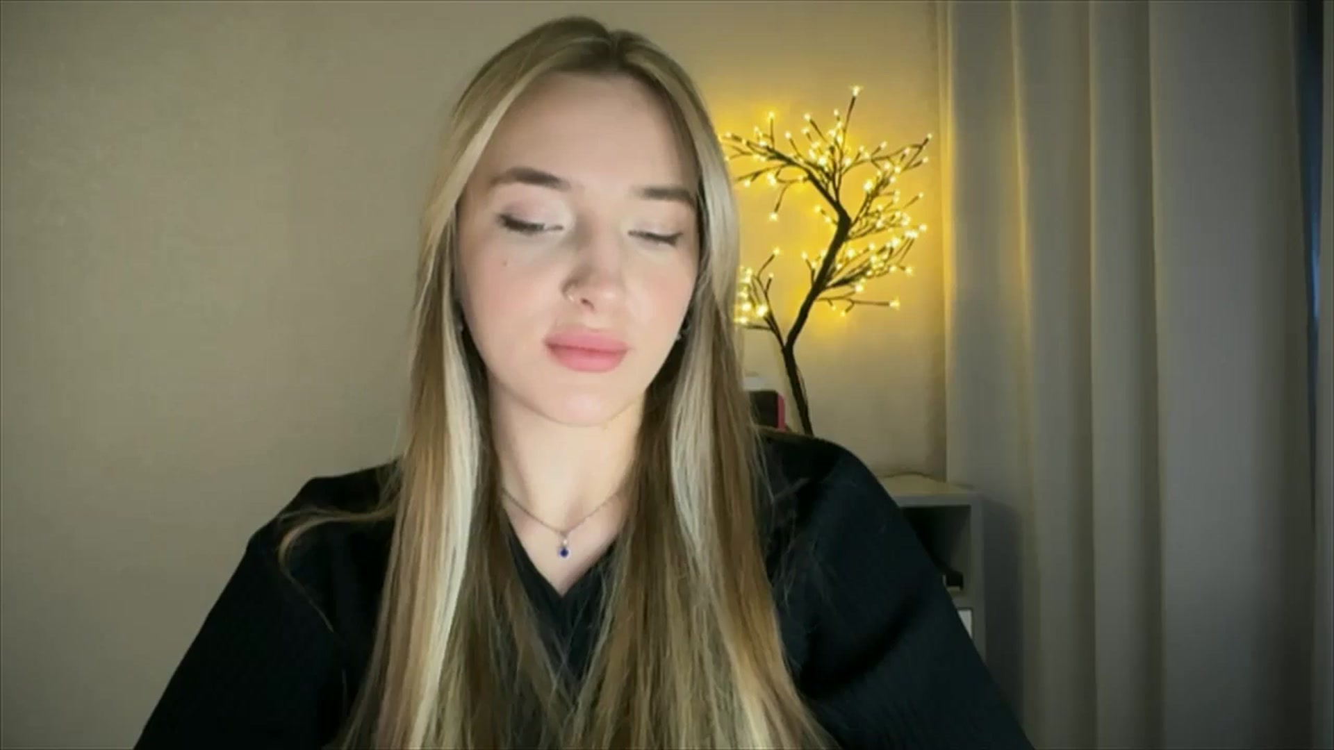 Gallery image thumbnail from My_Diana's myfreecams stream on, 03/22/2025, 16:04 image 4 of 20