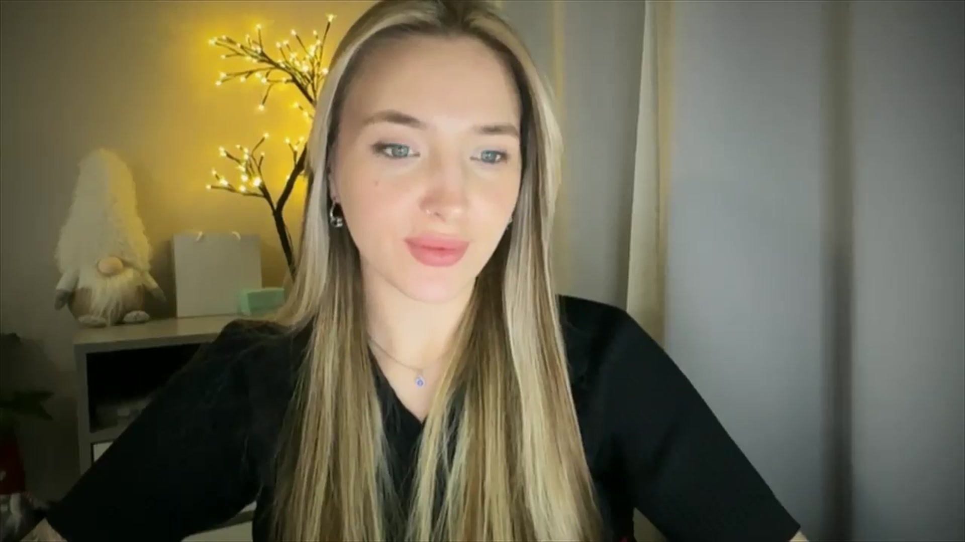 Gallery image thumbnail from My_Diana's myfreecams stream on, 03/22/2025, 22:30 image 18 of 20