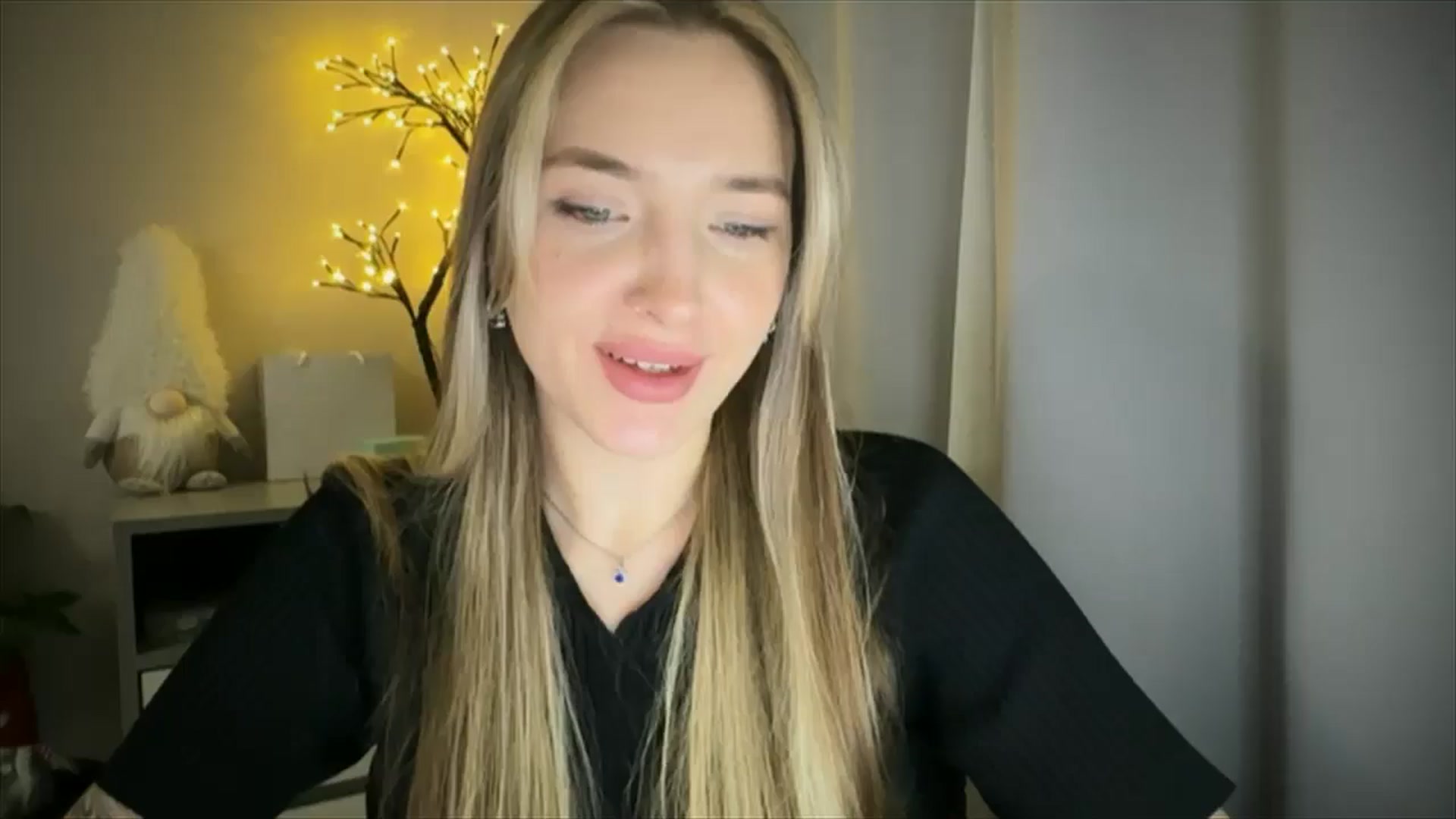 Gallery image thumbnail from My_Diana's myfreecams stream on, 03/22/2025, 22:30 image 15 of 20