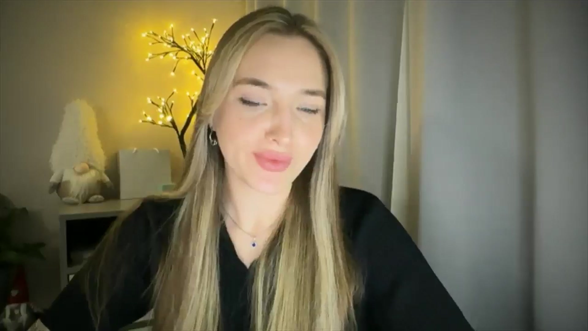 Gallery image thumbnail from My_Diana's myfreecams stream on, 03/22/2025, 22:30 image 9 of 20