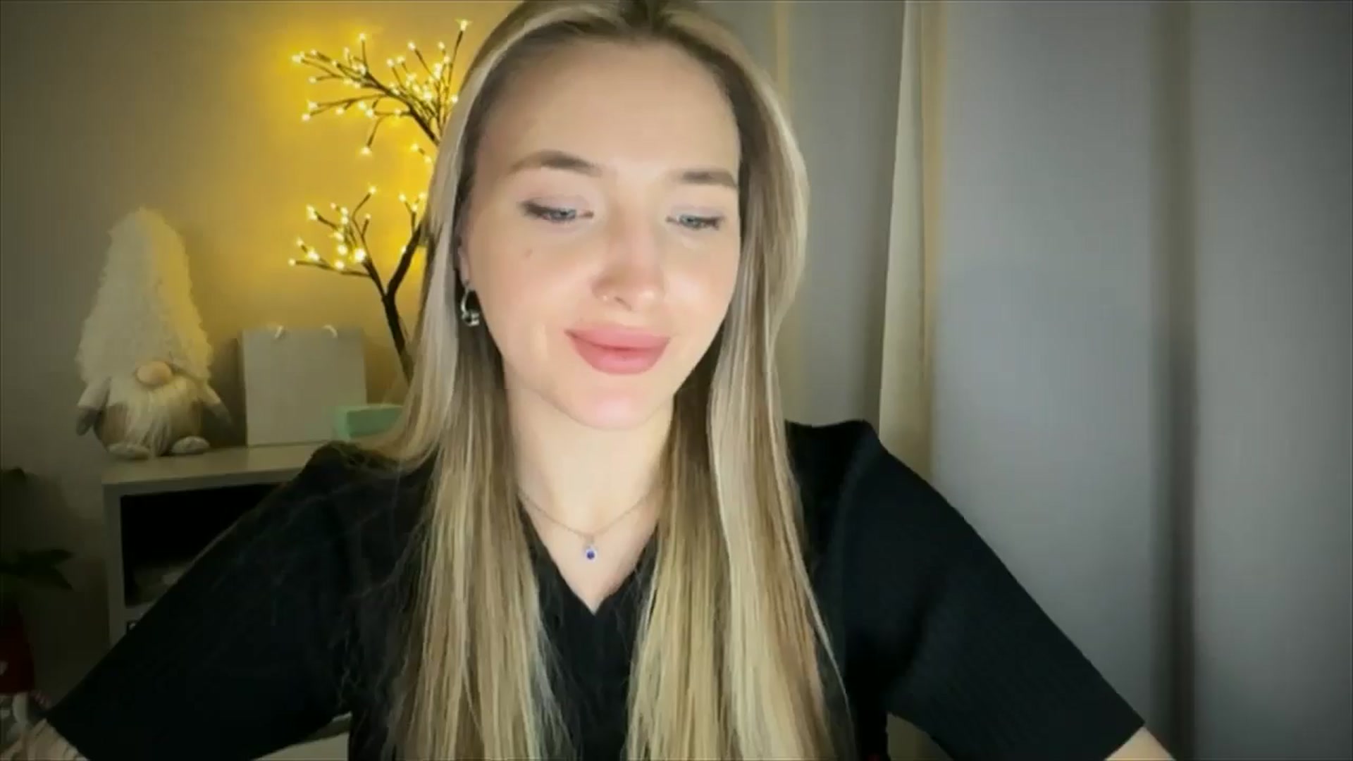 Gallery image thumbnail from My_Diana's myfreecams stream on, 03/22/2025, 22:30 image 17 of 20