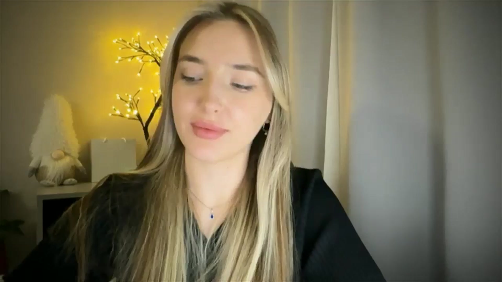Gallery image thumbnail from My_Diana's myfreecams stream on, 03/22/2025, 23:36 image 12 of 20