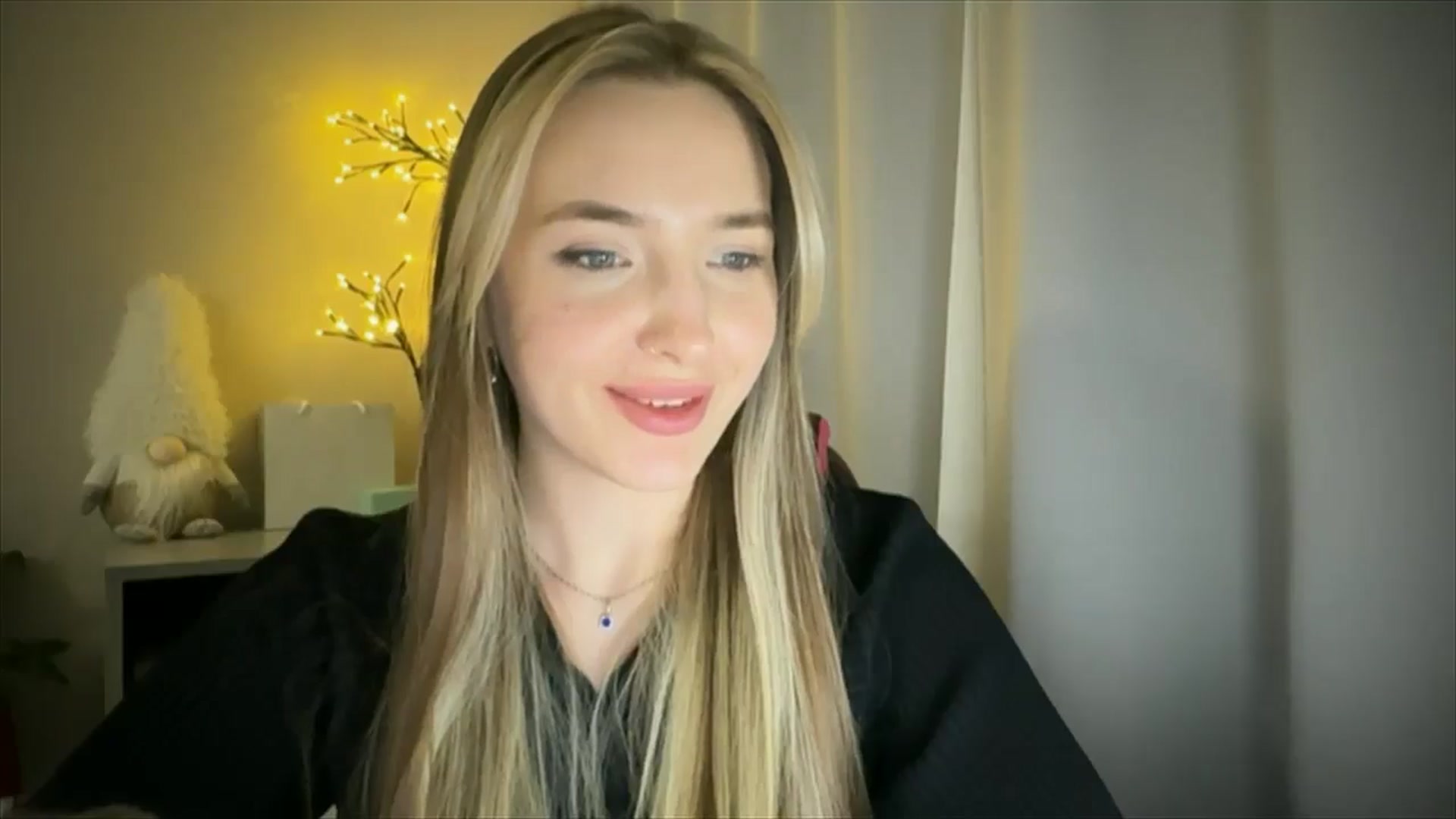 Gallery image thumbnail from My_Diana's myfreecams stream on, 03/22/2025, 23:36 image 11 of 20