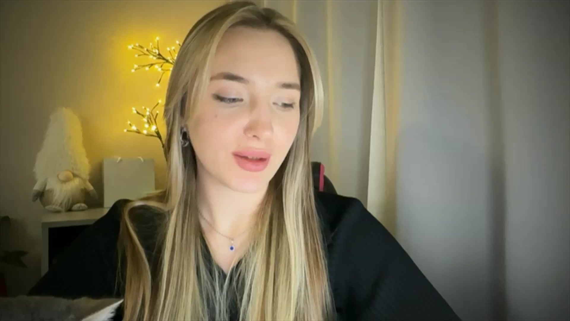 Gallery image thumbnail from My_Diana's myfreecams stream on, 03/22/2025, 23:36 image 10 of 20