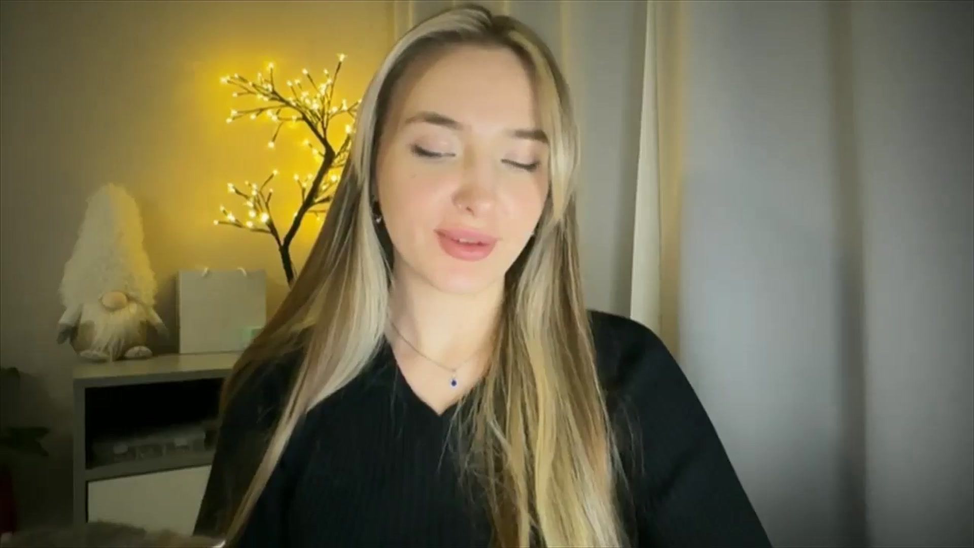 Gallery image thumbnail from My_Diana's myfreecams stream on, 03/22/2025, 23:36 image 17 of 20