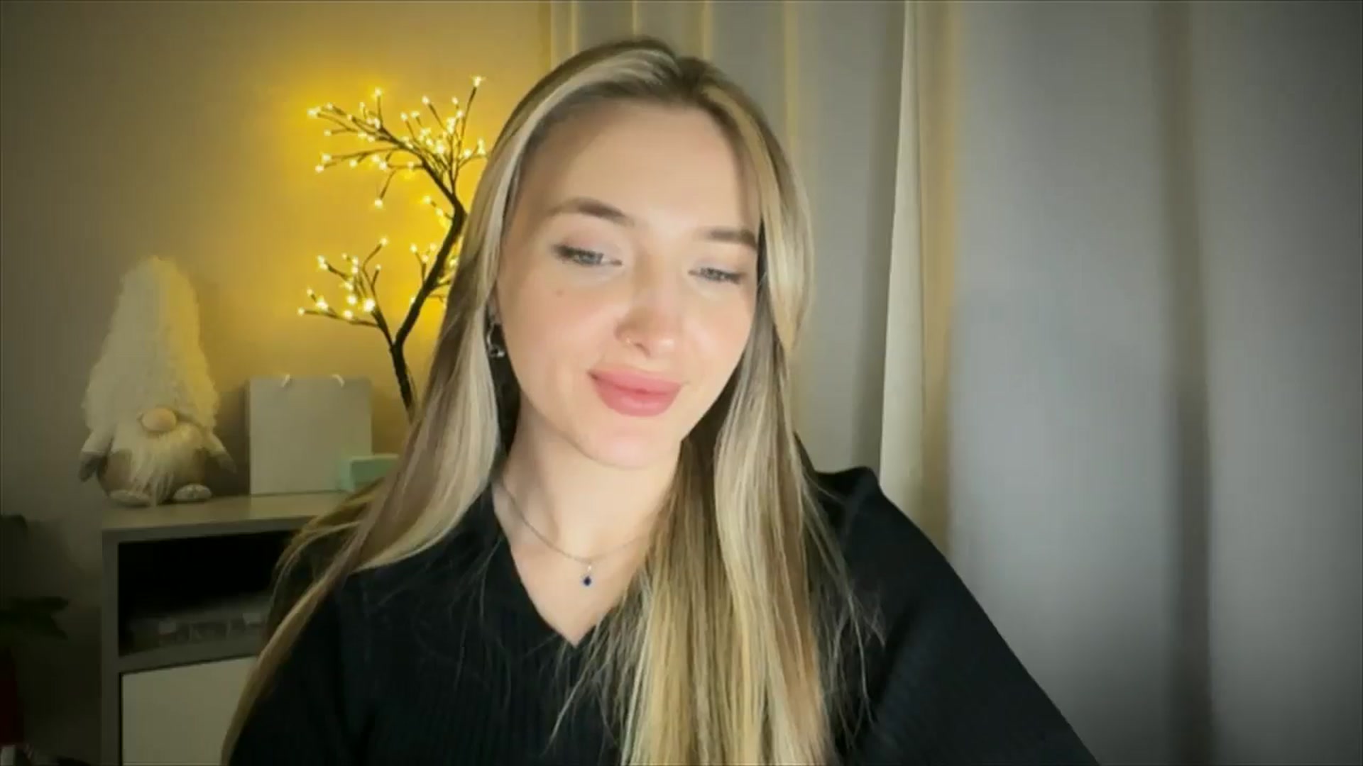 Gallery image thumbnail from My_Diana's myfreecams stream on, 03/22/2025, 23:36 image 15 of 20