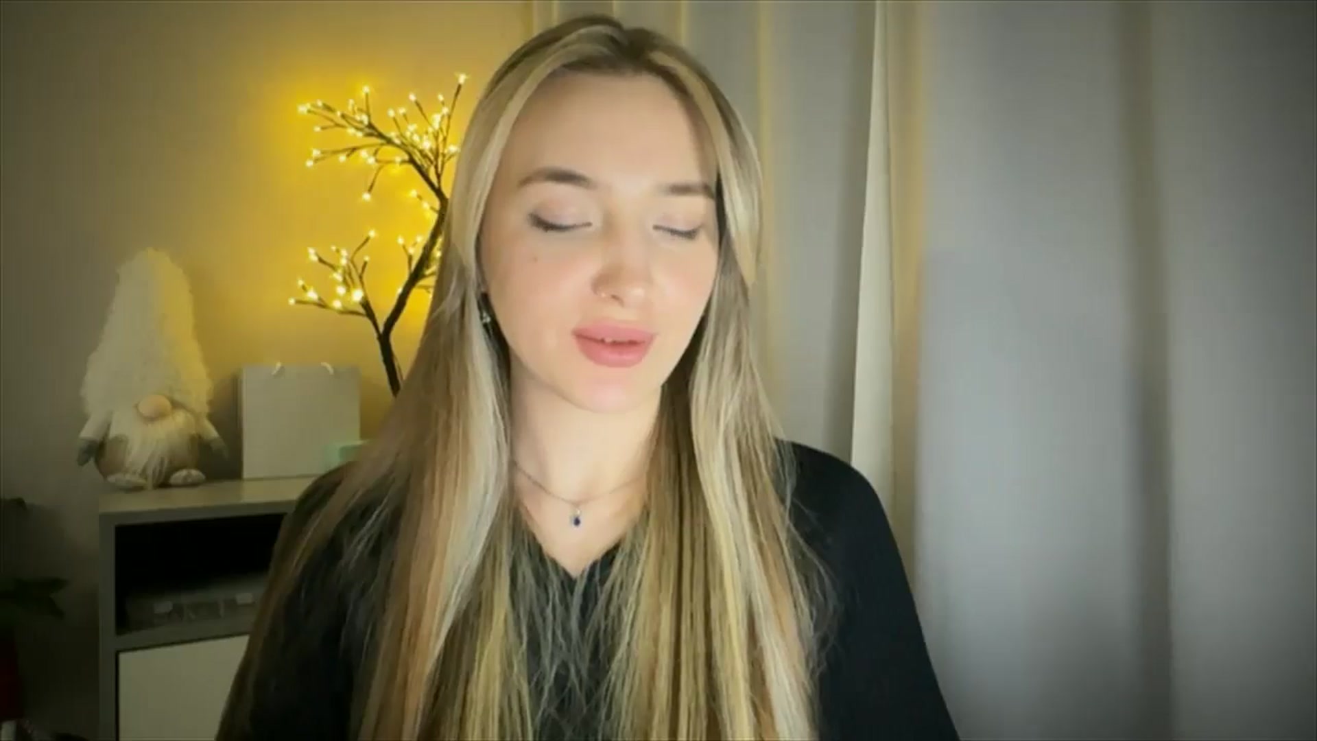 Gallery image thumbnail from My_Diana's myfreecams stream on, 03/22/2025, 23:36 image 13 of 20