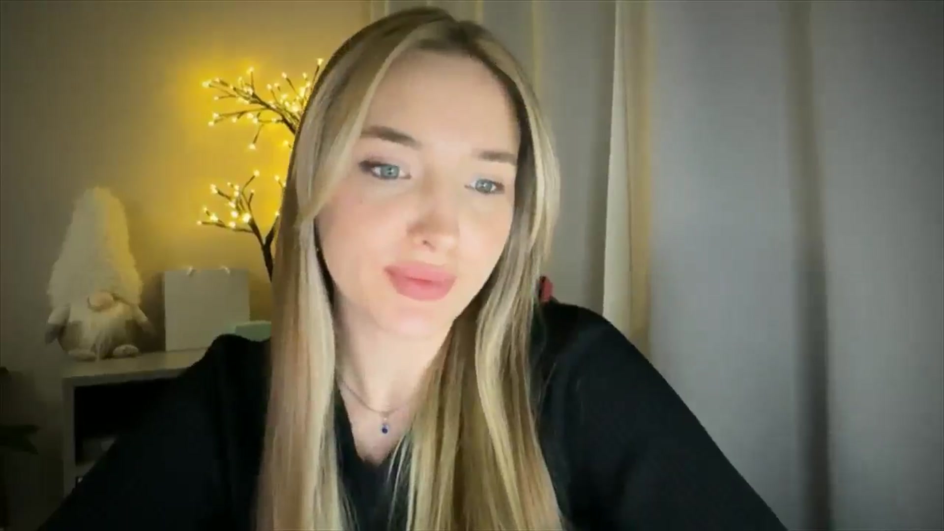 Gallery image thumbnail from My_Diana's myfreecams stream on, 03/22/2025, 23:36 image 2 of 20
