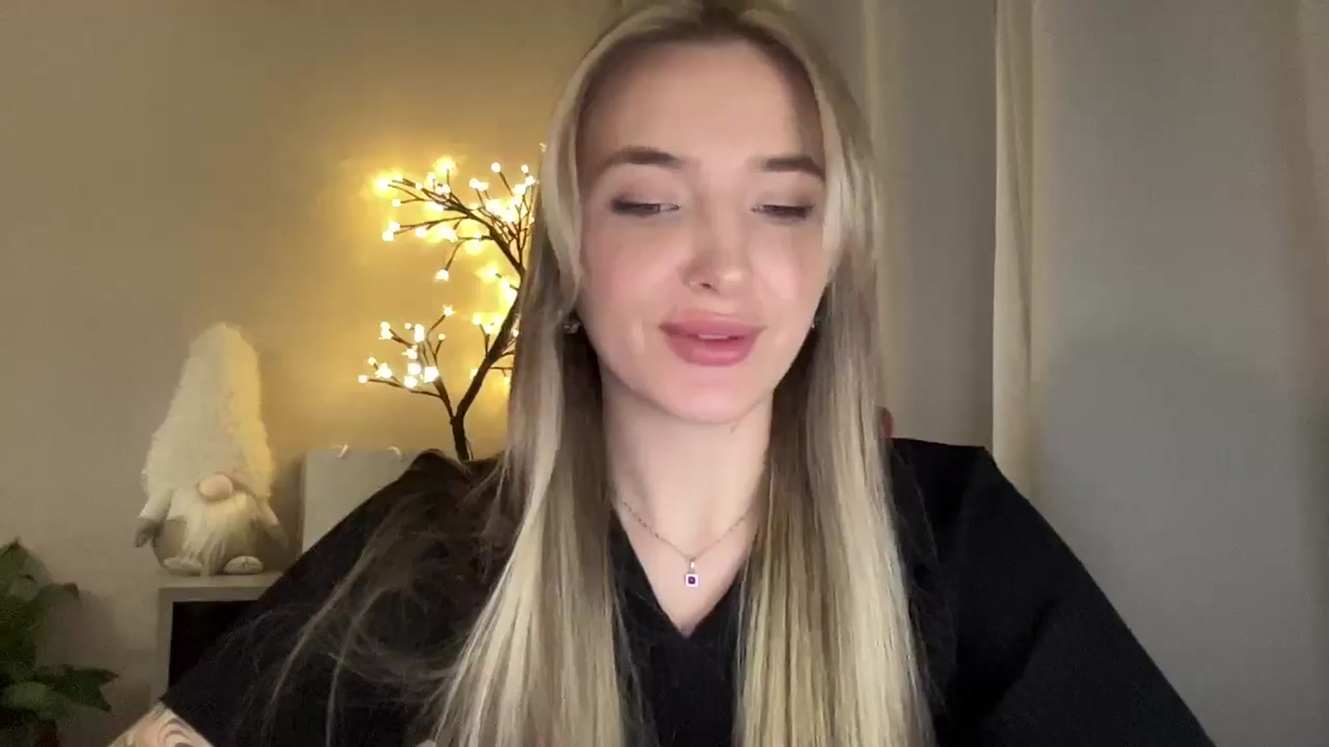 Gallery image thumbnail from My_Diana's myfreecams stream on, 03/23/2025, 24:04 image 6 of 20