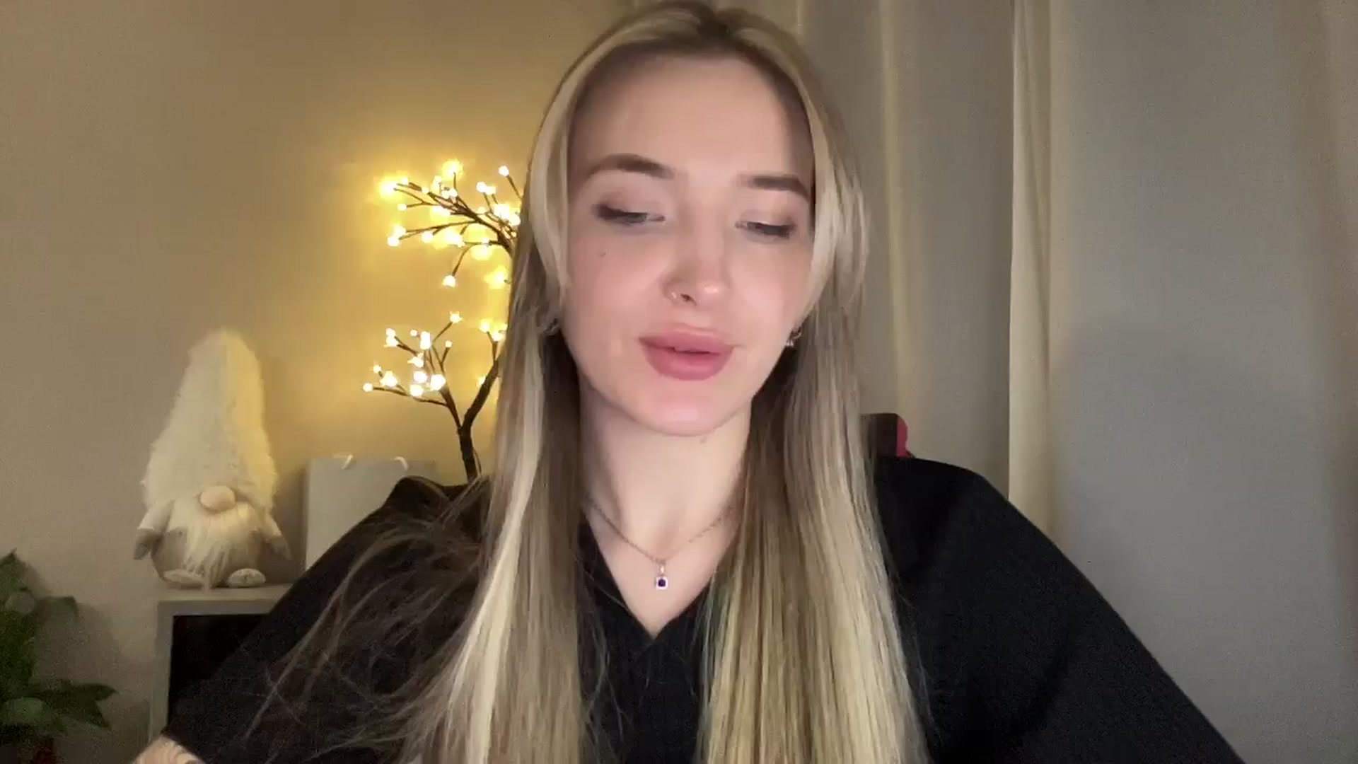 Gallery image thumbnail from My_Diana's myfreecams stream on, 03/23/2025, 24:04 image 10 of 20