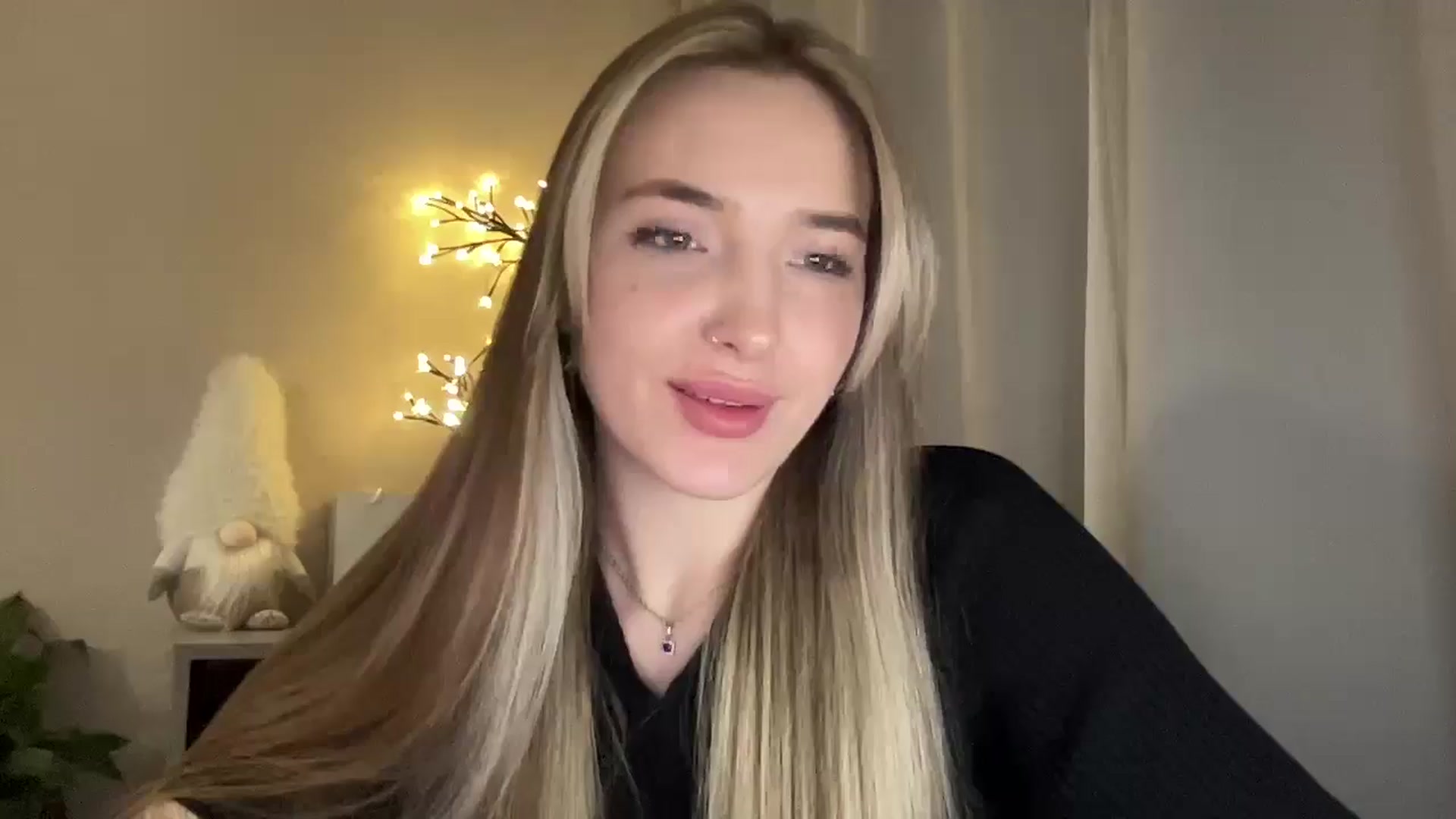 Gallery image thumbnail from My_Diana's myfreecams stream on, 03/23/2025, 24:04 image 18 of 20