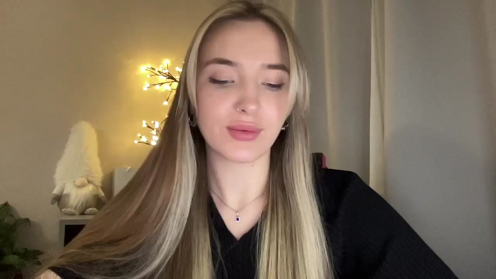 Gallery image thumbnail from My_Diana's myfreecams stream on, 03/23/2025, 24:04 image 16 of 20