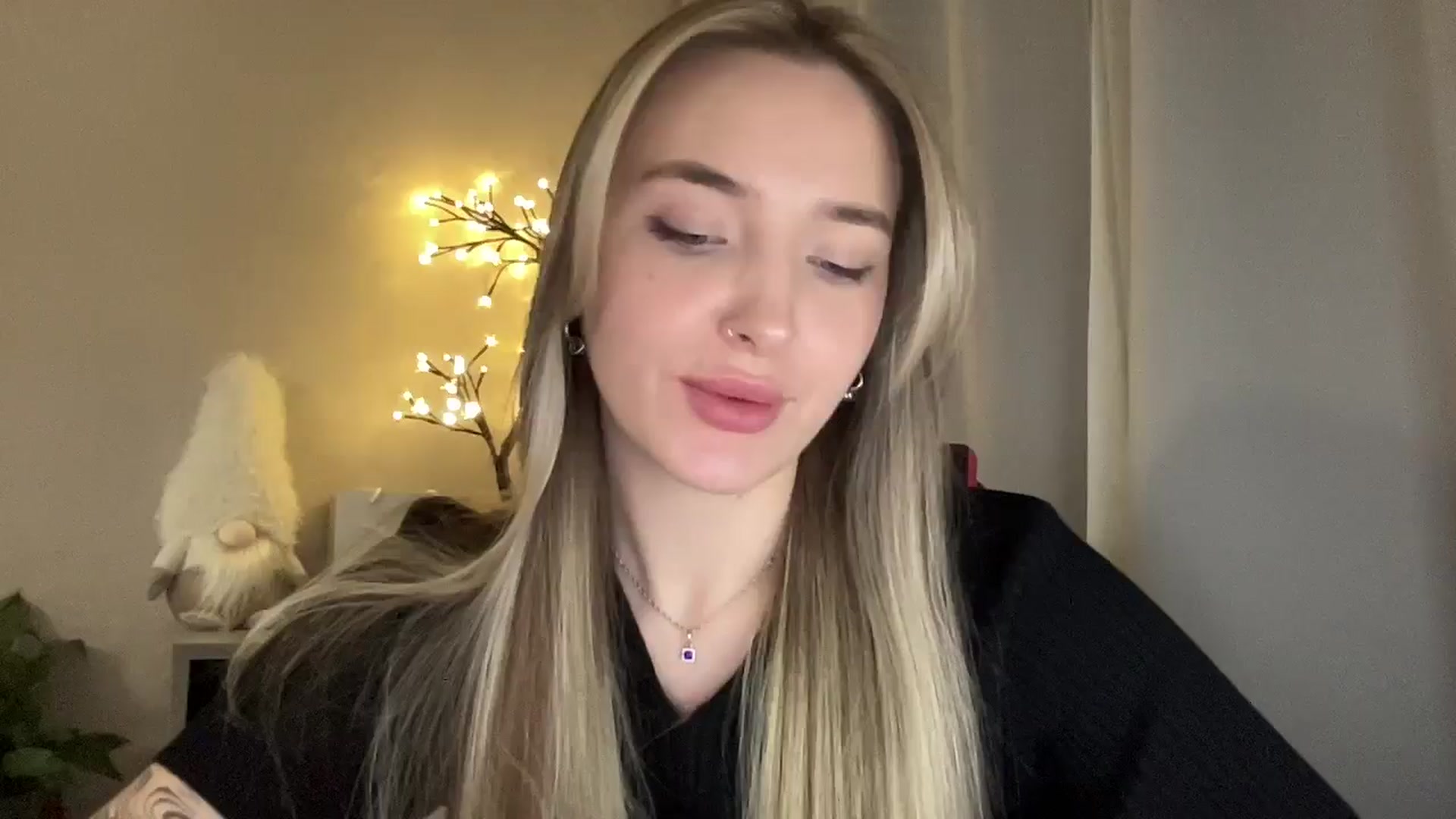 Gallery image thumbnail from My_Diana's myfreecams stream on, 03/23/2025, 24:04 image 1 of 20