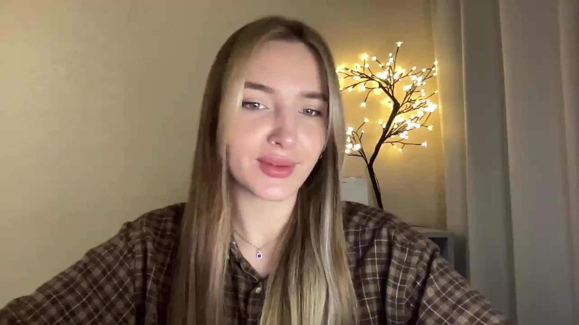 Gallery image thumbnail from My_Diana's myfreecams stream on, 03/25/2025, 23:18 image 16 of 20