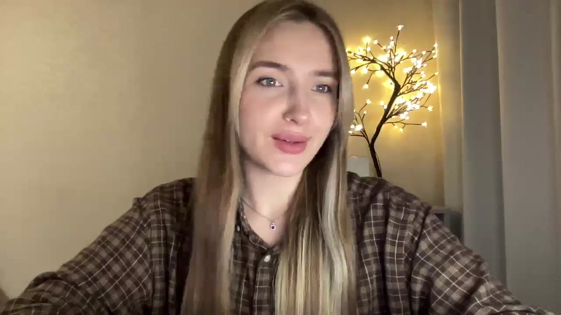 Gallery image thumbnail from My_Diana's myfreecams stream on, 03/25/2025, 23:18 image 5 of 20