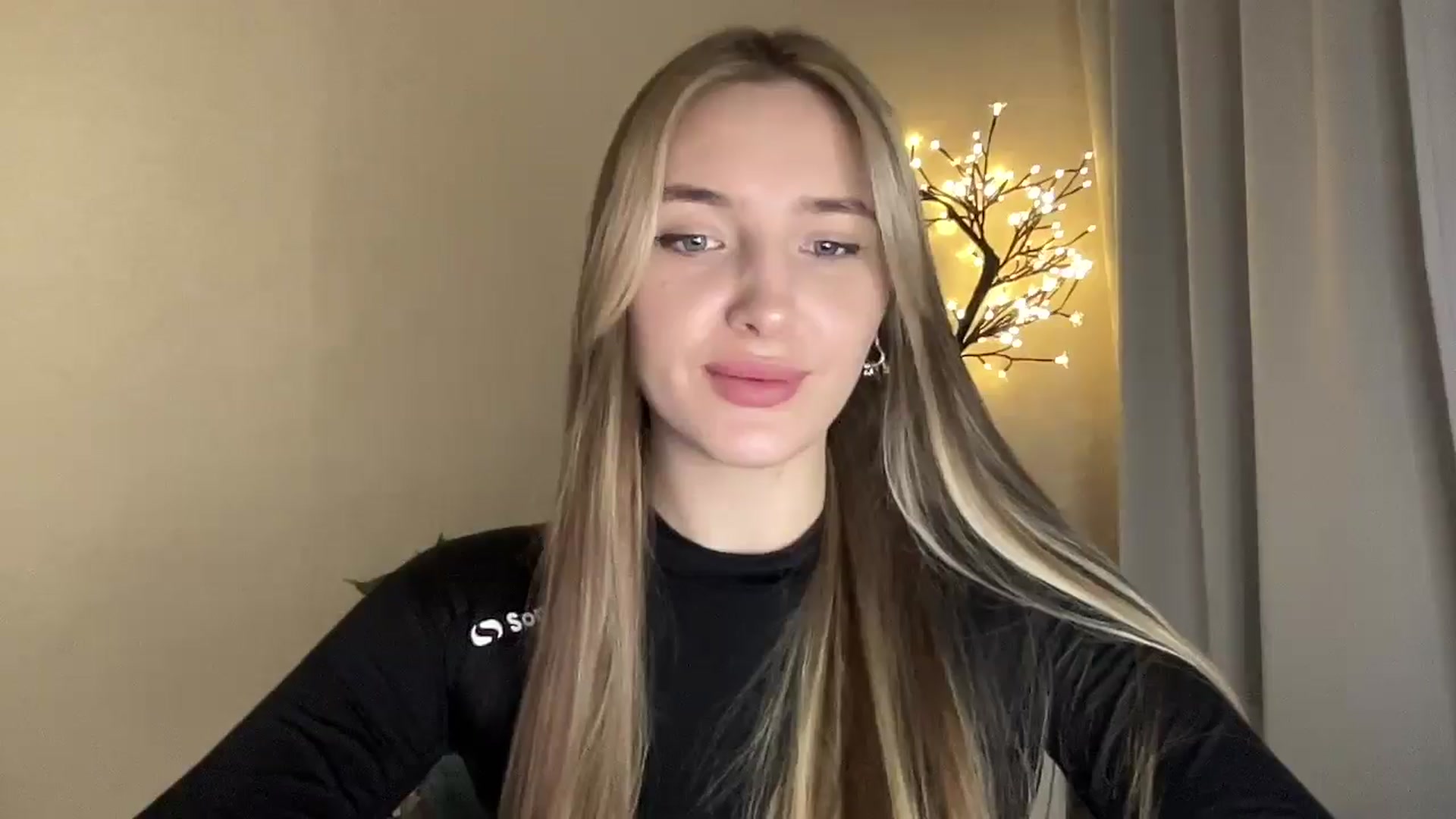 Gallery image thumbnail from My_Diana's myfreecams stream on, 03/26/2025, 17:22 image 11 of 20